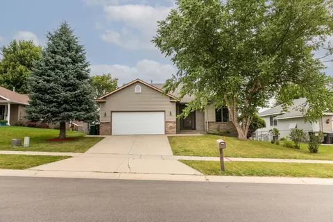 4609 5th St NW, Rochester, MN 55901