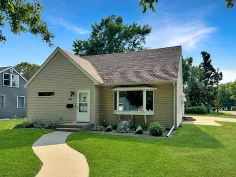 2908 Pine Ave, Slayton, MN 56172