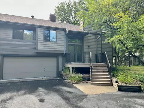 11519 Carriage Ct, Eden Prairie, MN 55344