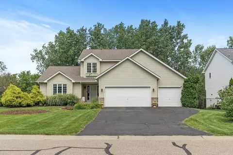 9010 Parkside Dr, Woodbury, MN 55125