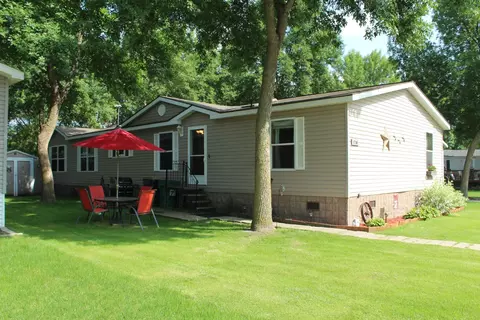 1710 Fir Ave N, Glencoe, MN 55336