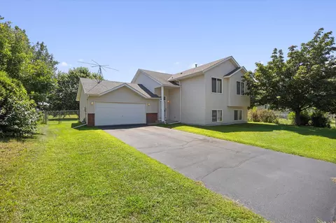 4003 Willowwood St SE, Prior Lake, MN 55372