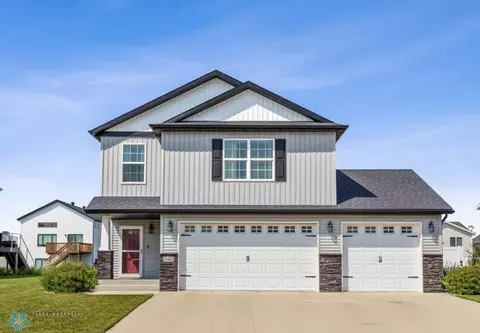 1128 31st Ave W, West Fargo, ND 58078