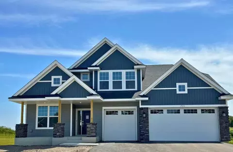 1924 Balsam Dr, Carver, MN 55315