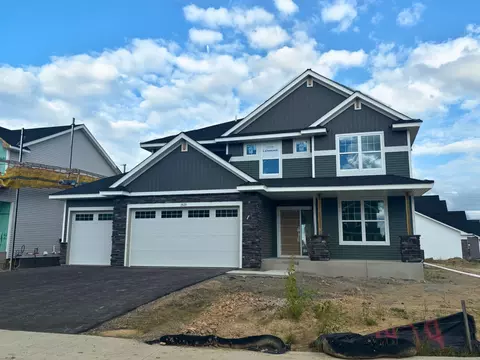 1929 Balsam Dr, Carver, MN 55315