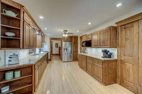 375 E 2nd St, New Richmond, WI 54017