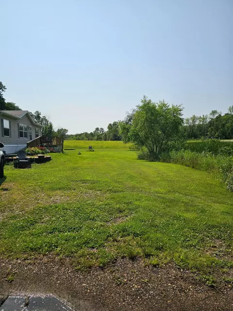 5272 53rd St NE, Spicer, MN 56288