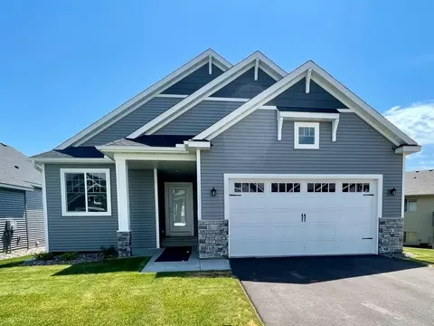 9086 Orchard Cir, Monticello, MN 55362