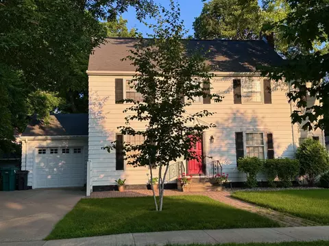 416 N 4th St, Marshall, MN 56258 photo 2