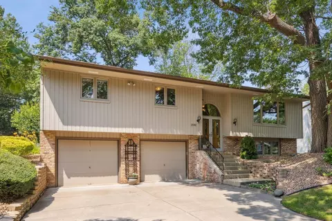 1942 29th Ave NW, New Brighton, MN 55112