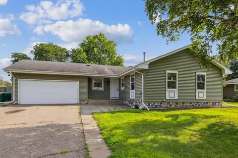 1501 Amy Ln, Brooklyn Center, MN 55430