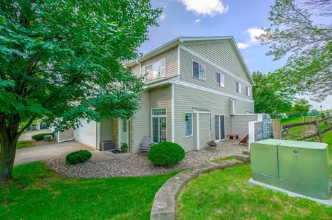 1910 Pika Trl #H, River Falls, WI 54022