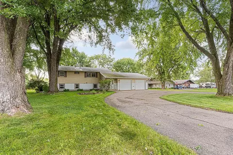 2213 Baker Trl, Faribault, MN 55021 photo 3