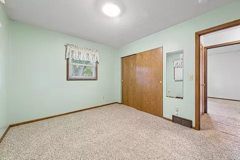 2213 Baker Trl, Faribault, MN 55021 photo 17