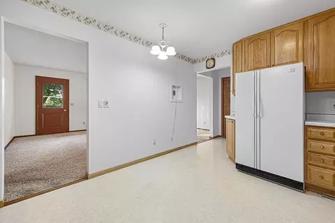 2213 Baker Trl, Faribault, MN 55021 photo 11