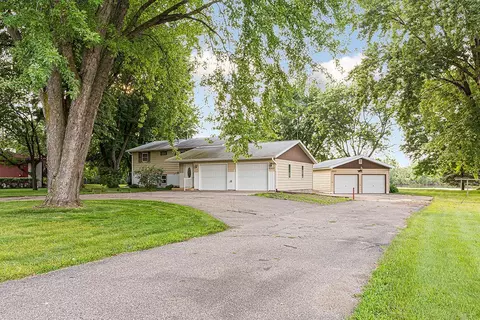 2213 Baker Trl, Faribault, MN 55021