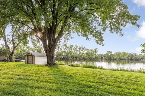 2213 Baker Trl, Faribault, MN 55021 photo 2