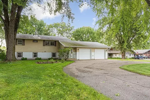 2213 Baker Trl, Faribault, MN 55021 photo 5
