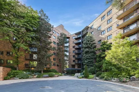 210 W Grant St #718, Minneapolis, MN 55403