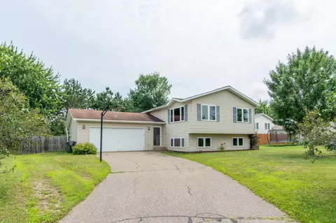919 Blair Cir, Brainerd, MN 56401