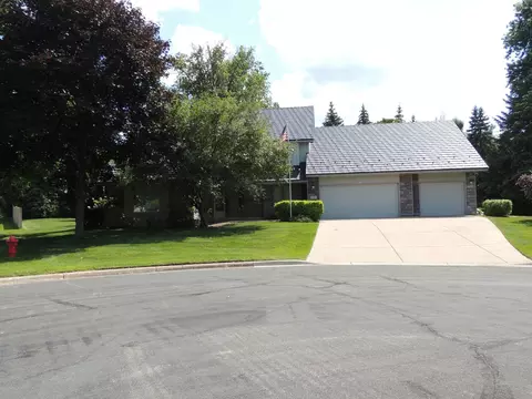 7217 W 114th St, Bloomington, MN 55438