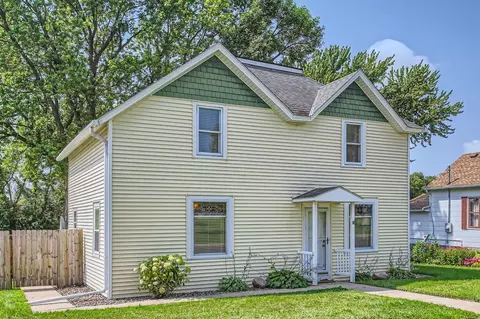 417 Hill St W, Norwood Young America, MN 55368