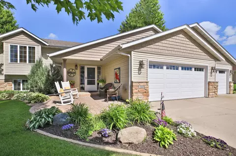 2005 Westwood Dr, Faribault, MN 55021