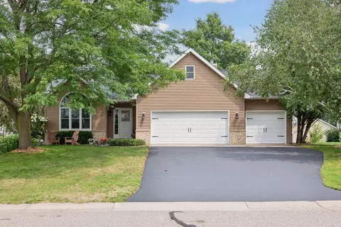 2111 Woodbridge Way, Woodbury, MN 55125