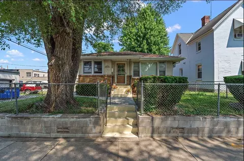 123 Jessamine Ave W, Saint Paul, MN 55117