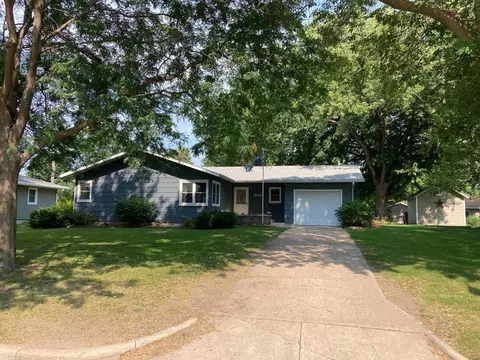 233 Hilltop Ave, Owatonna, MN 55060
