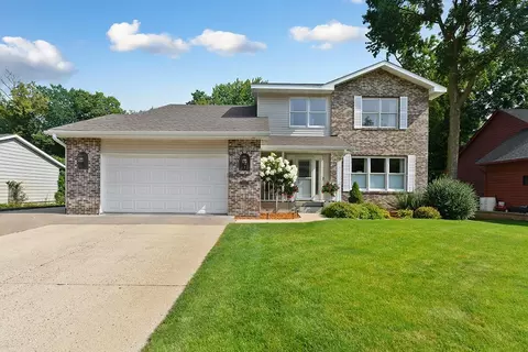 1502 Greenleaf Rd, Faribault, MN 55021