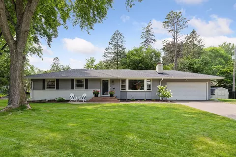 414 Kresse Cir, Hopkins, MN 55343