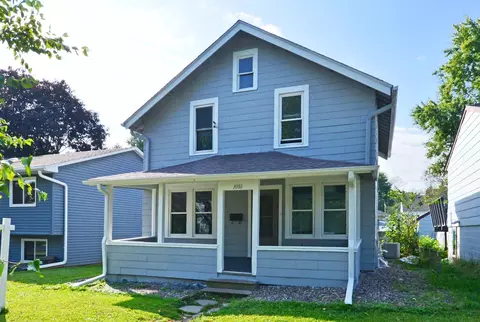 1086 Jessamine Ave E, Saint Paul, MN 55106
