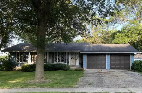 660 Miller Ave, Windom, MN 56101