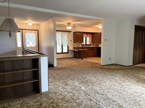 660 Miller Ave, Windom, MN 56101 photo 6