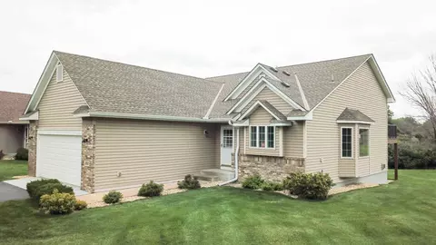 203 Century Trl, Lino Lakes, MN 55014