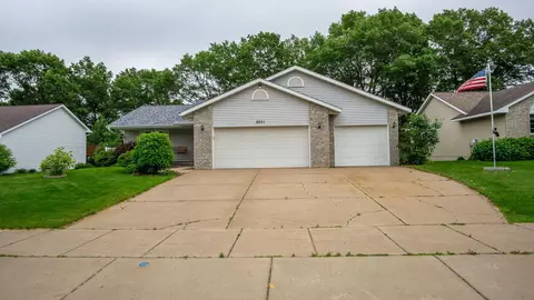 2031 Seclusion Dr, Eau Claire, WI 54703