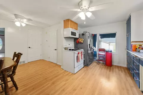 519 10th St SW, Faribault, MN 55021 photo 6