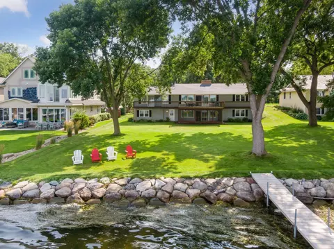 214 Shadywood Rd # X, Orono, MN 55391