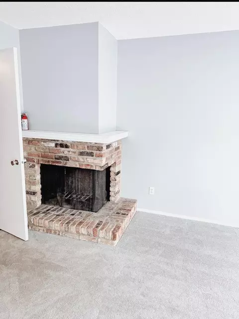 14 River Woods Ln, Burnsville, MN 55337