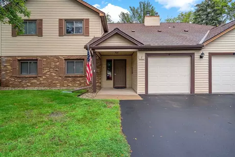 7 Fox Ridge Ct #B, West Saint Paul, MN 55118