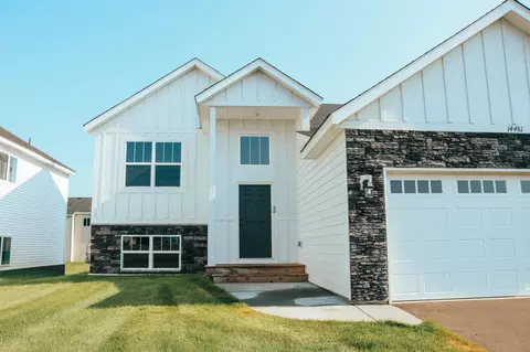 4715 8th Street Loop NE, Saint Cloud, MN 56304