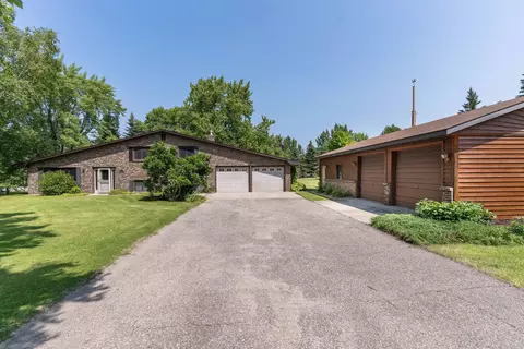 1227 Stony Brook Mnr, Fergus Falls, MN 56537