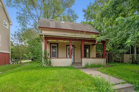 2413 16th Ave S, Minneapolis, MN 55404