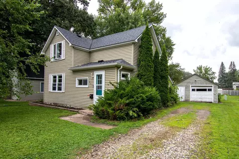 431 Linden Ave SW, Hutchinson, MN 55350