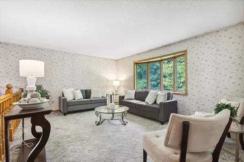 22200 Raven St NW, Oak Grove, MN 55011