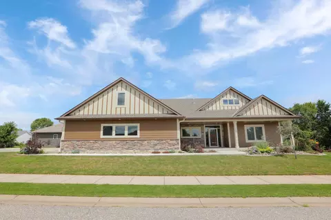 1011 Homestead Dr, Jordan, MN 55352