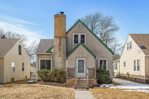 1569 Fernwood St, Saint Paul, MN 55108