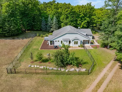 35009 Hanna Rd, Cohasset, MN 55721