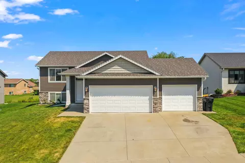 5903 51st St NW, Rochester, MN 55901